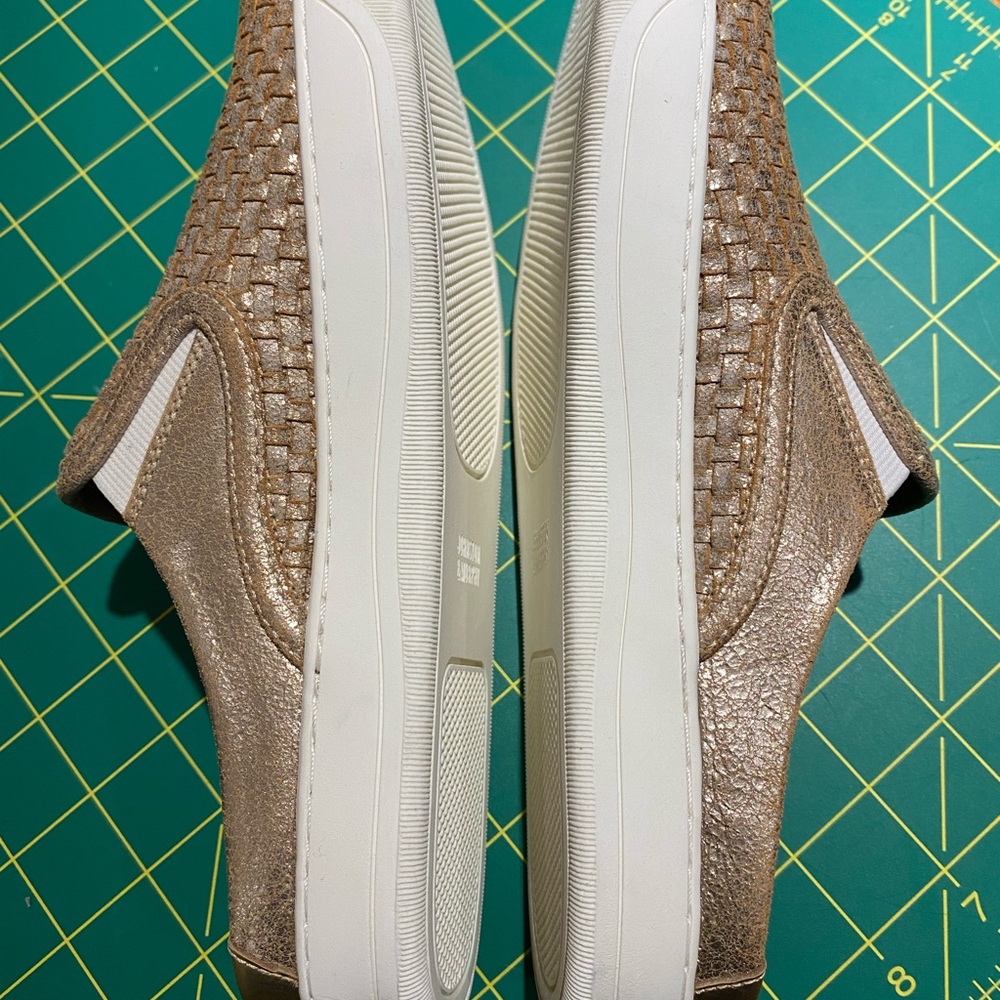 Shoes - Picture 3 of 5